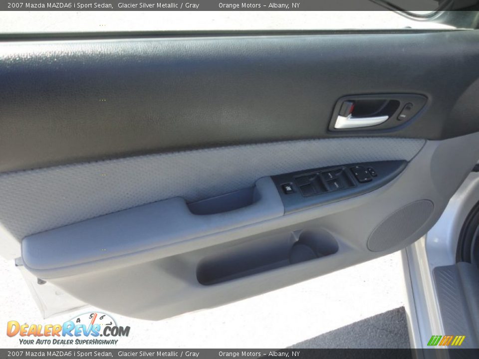 2007 Mazda MAZDA6 i Sport Sedan Glacier Silver Metallic / Gray Photo #12