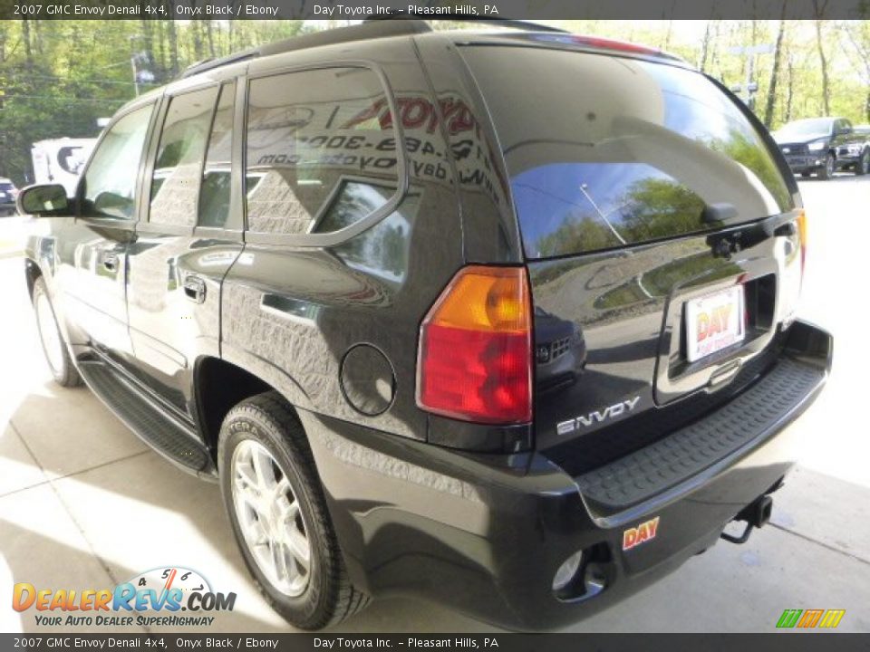 2007 GMC Envoy Denali 4x4 Onyx Black / Ebony Photo #4