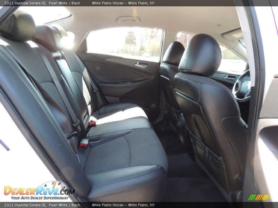 2011 Hyundai Sonata SE Pearl White / Black Photo #24
