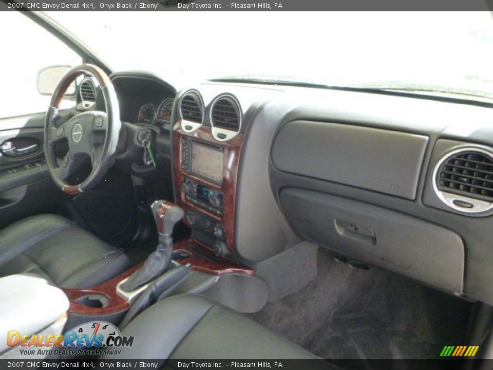 2007 GMC Envoy Denali 4x4 Onyx Black / Ebony Photo #10