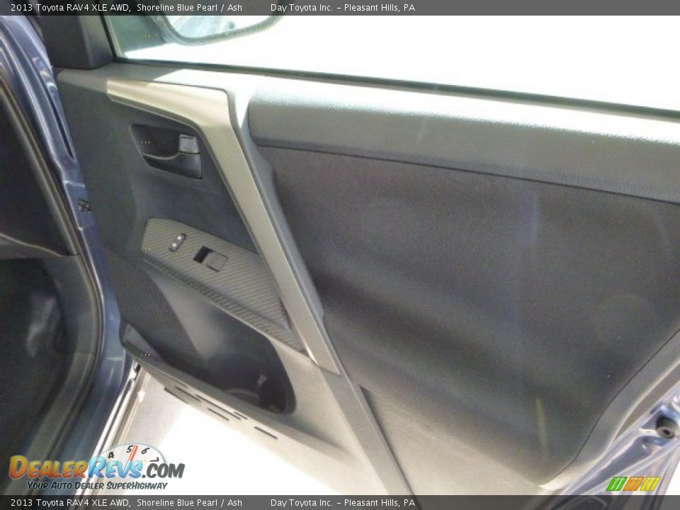 2013 Toyota RAV4 XLE AWD Shoreline Blue Pearl / Ash Photo #11
