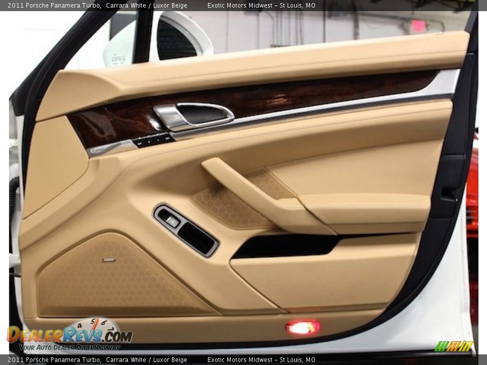 Door Panel of 2011 Porsche Panamera Turbo Photo #23