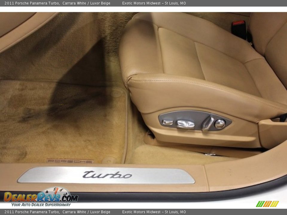 2011 Porsche Panamera Turbo Carrara White / Luxor Beige Photo #24
