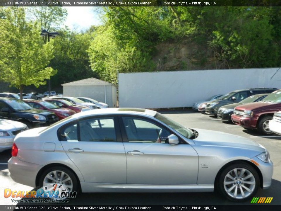 2011 BMW 3 Series 328i xDrive Sedan Titanium Silver Metallic / Gray Dakota Leather Photo #10