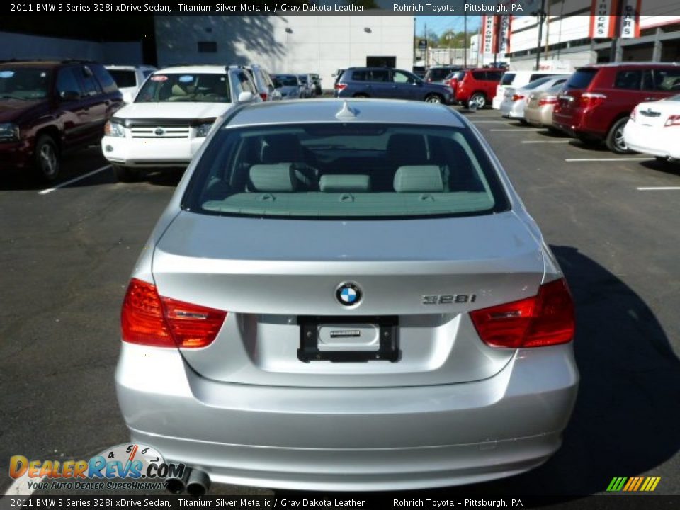 2011 BMW 3 Series 328i xDrive Sedan Titanium Silver Metallic / Gray Dakota Leather Photo #12
