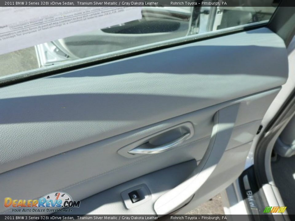 2011 BMW 3 Series 328i xDrive Sedan Titanium Silver Metallic / Gray Dakota Leather Photo #15
