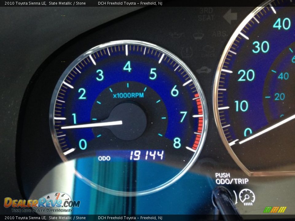 2010 Toyota Sienna LE Slate Metallic / Stone Photo #18