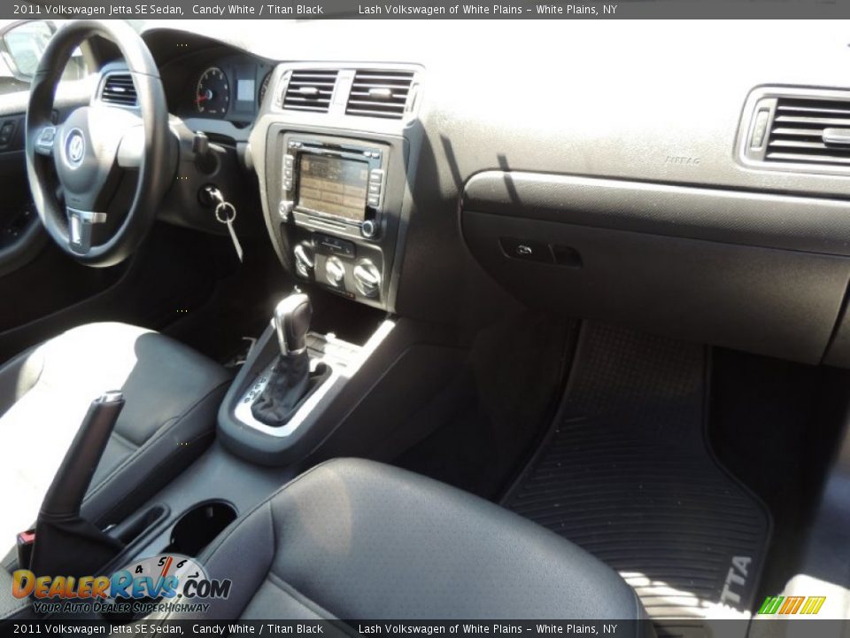 2011 Volkswagen Jetta SE Sedan Candy White / Titan Black Photo #10