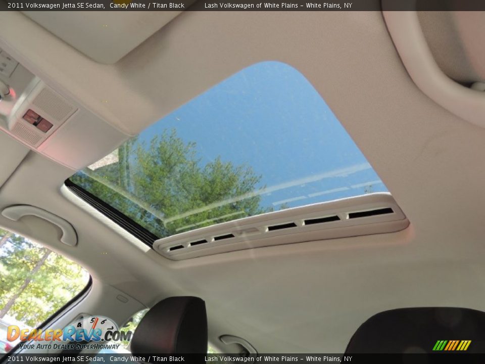 2011 Volkswagen Jetta SE Sedan Candy White / Titan Black Photo #16
