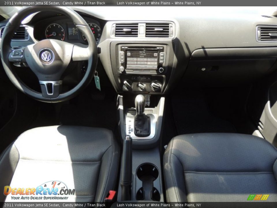 2011 Volkswagen Jetta SE Sedan Candy White / Titan Black Photo #17