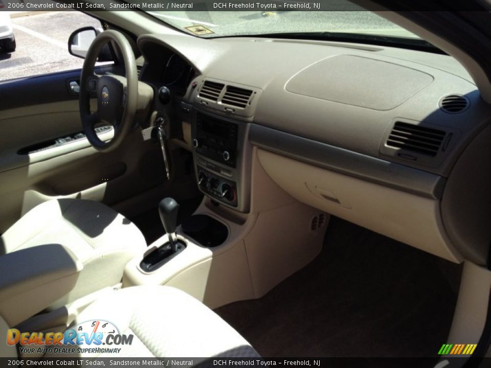 2006 Chevrolet Cobalt LT Sedan Sandstone Metallic / Neutral Photo #25