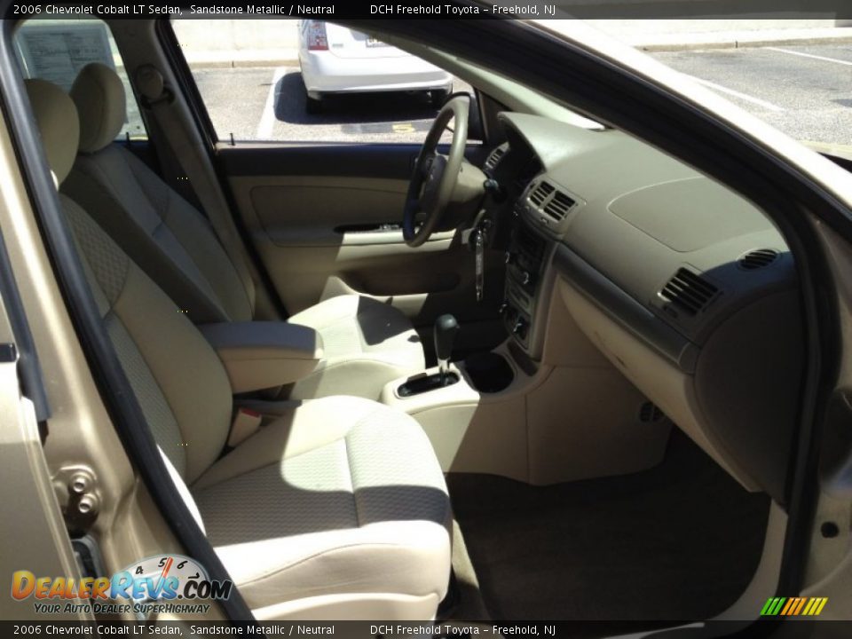 2006 Chevrolet Cobalt LT Sedan Sandstone Metallic / Neutral Photo #26