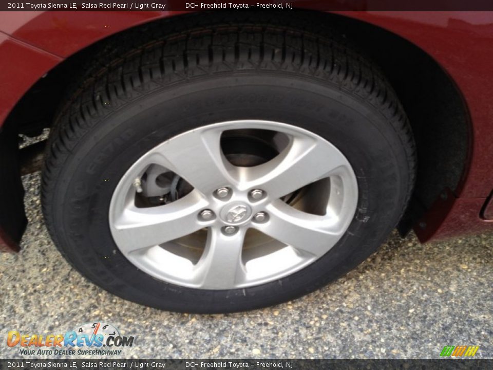 2011 Toyota Sienna LE Salsa Red Pearl / Light Gray Photo #23