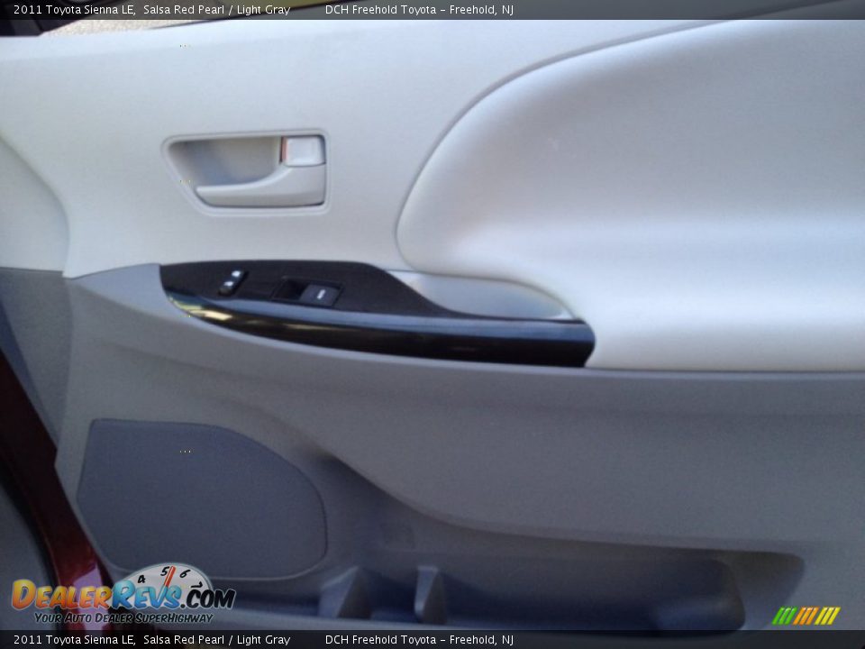 2011 Toyota Sienna LE Salsa Red Pearl / Light Gray Photo #25