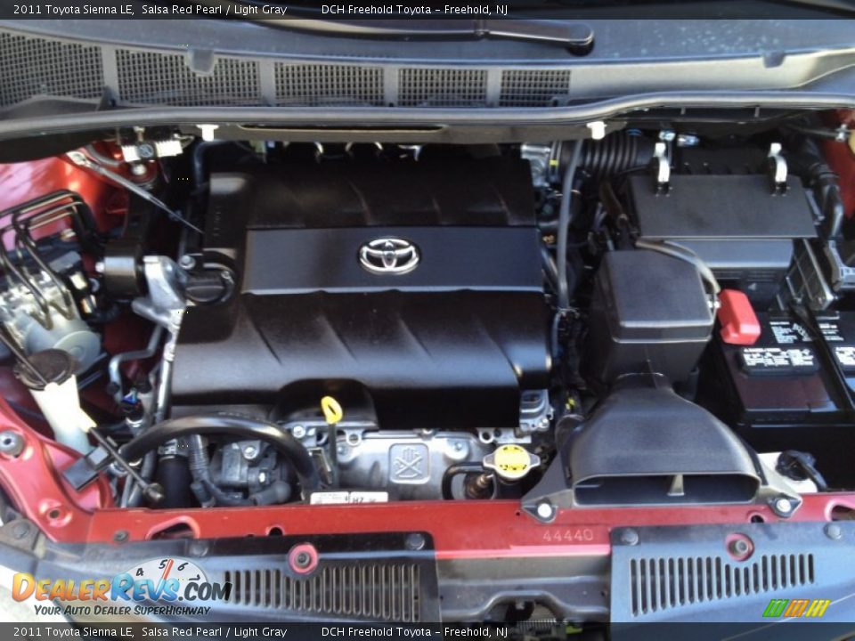 2011 Toyota Sienna LE Salsa Red Pearl / Light Gray Photo #29