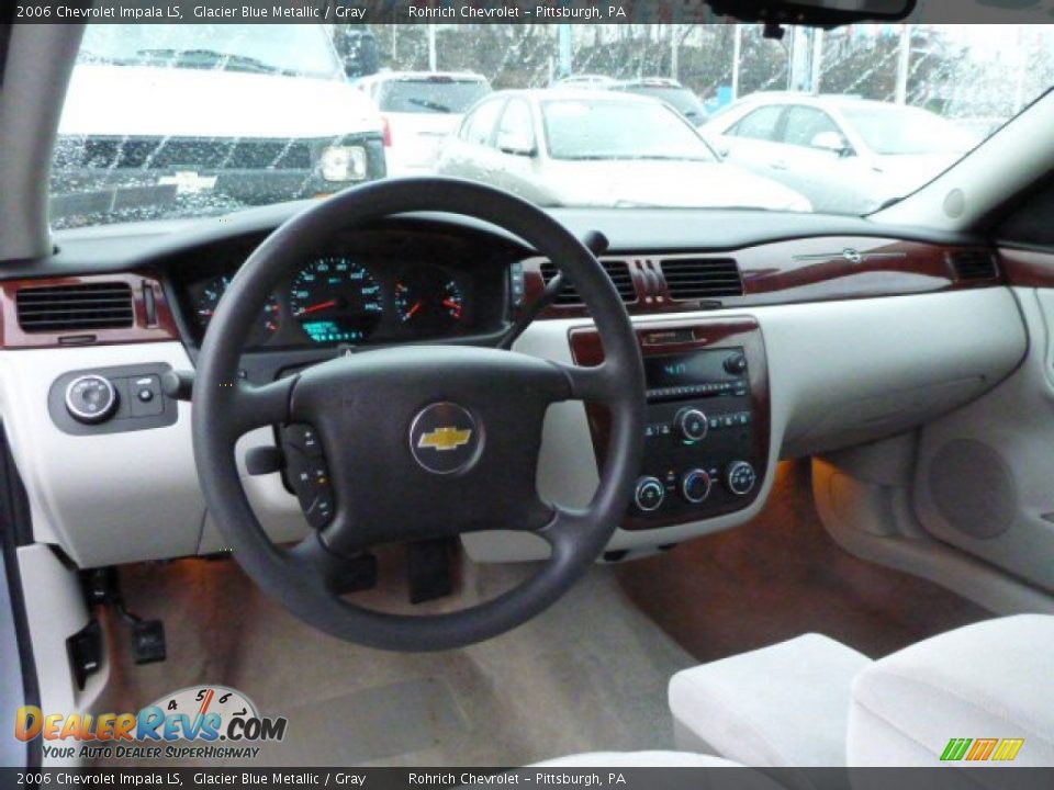 Dashboard of 2006 Chevrolet Impala LS Photo #6
