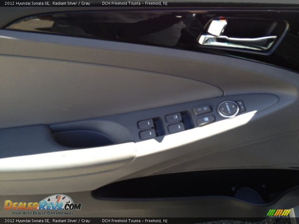 2012 Hyundai Sonata SE Radiant Silver / Gray Photo #15