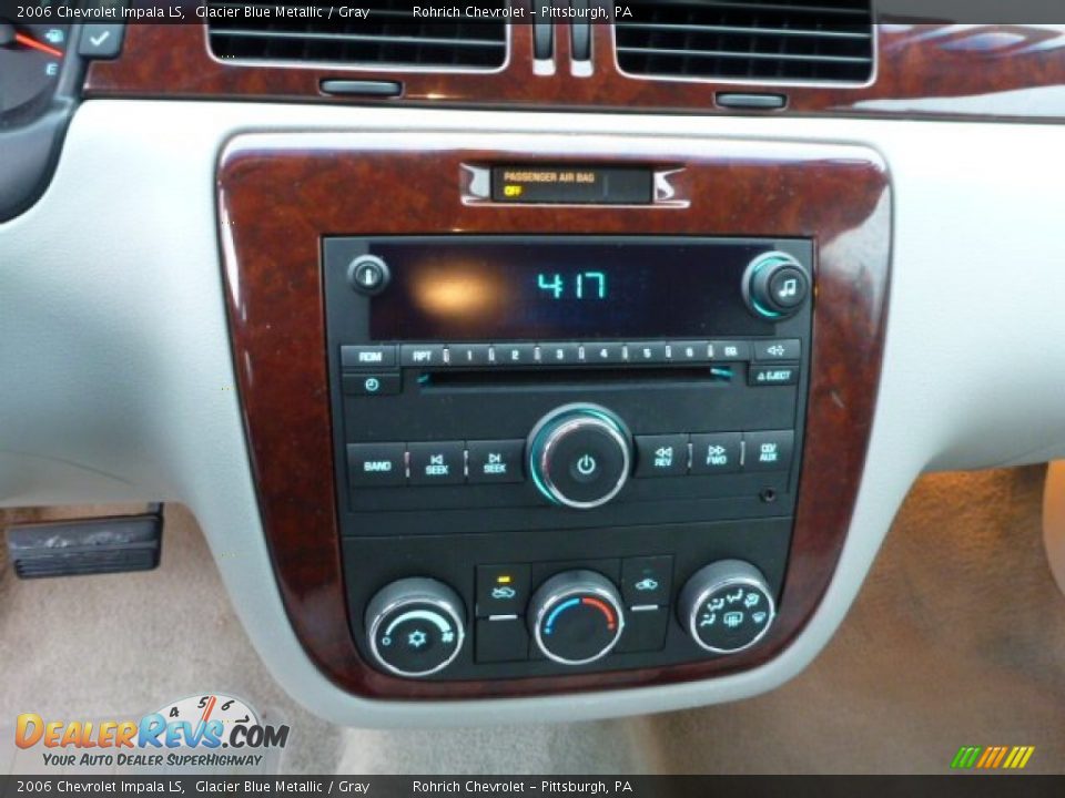 Controls of 2006 Chevrolet Impala LS Photo #19
