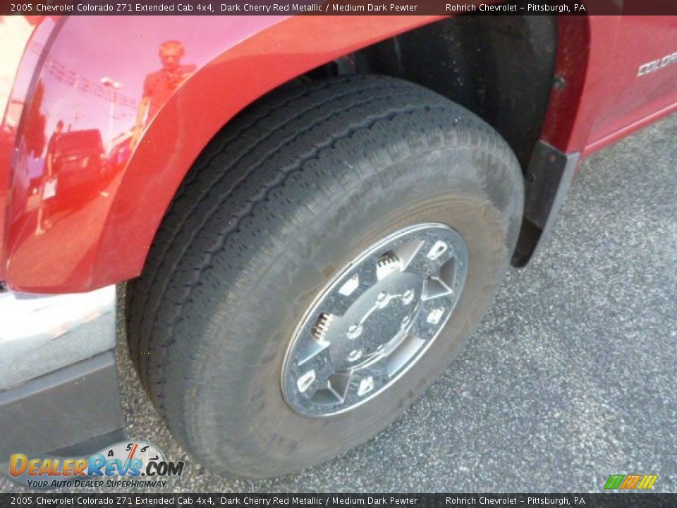 2005 Chevrolet Colorado Z71 Extended Cab 4x4 Dark Cherry Red Metallic / Medium Dark Pewter Photo #8