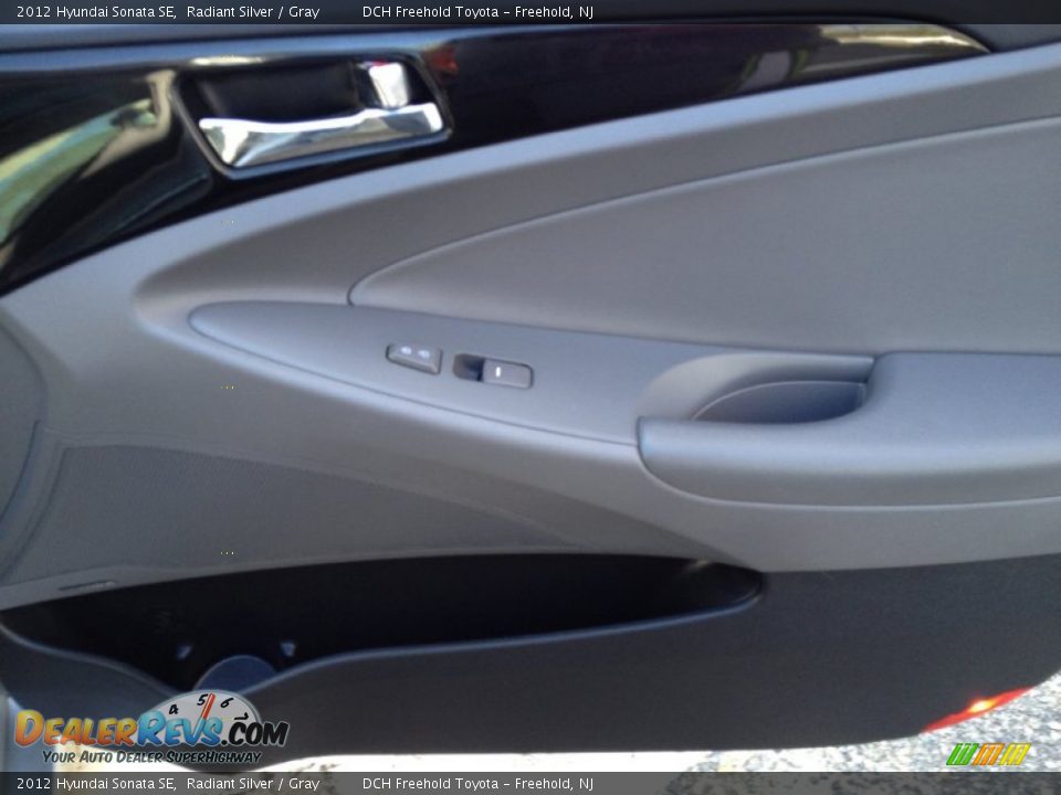 2012 Hyundai Sonata SE Radiant Silver / Gray Photo #30