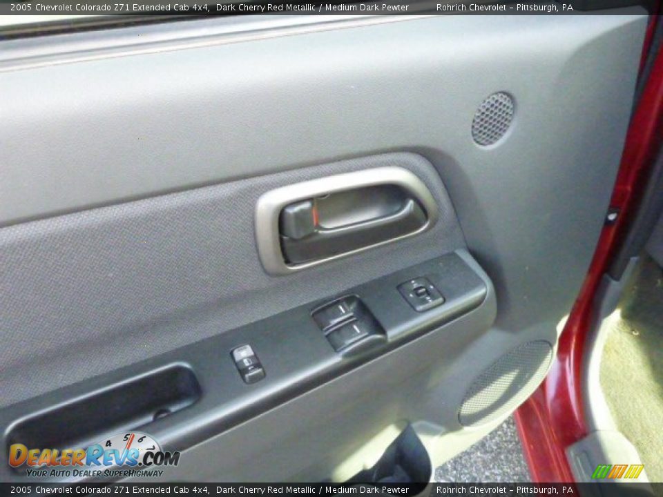 2005 Chevrolet Colorado Z71 Extended Cab 4x4 Dark Cherry Red Metallic / Medium Dark Pewter Photo #16