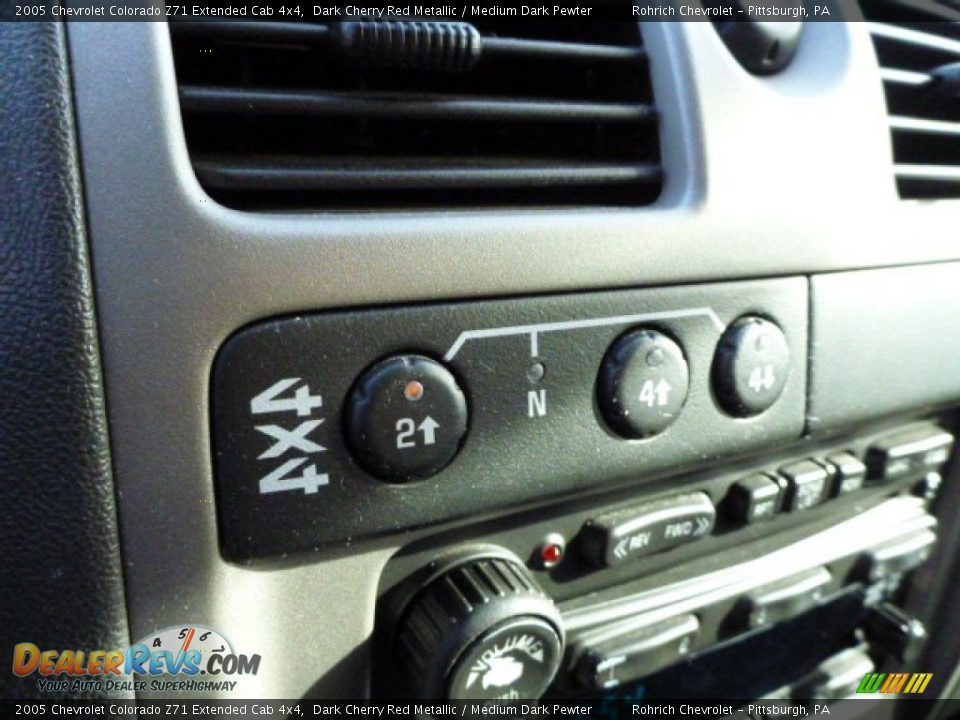 2005 Chevrolet Colorado Z71 Extended Cab 4x4 Dark Cherry Red Metallic / Medium Dark Pewter Photo #18