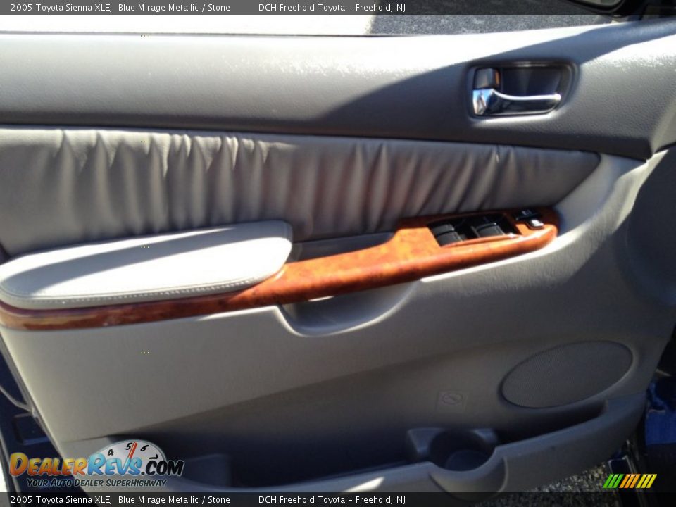 2005 Toyota Sienna XLE Blue Mirage Metallic / Stone Photo #14