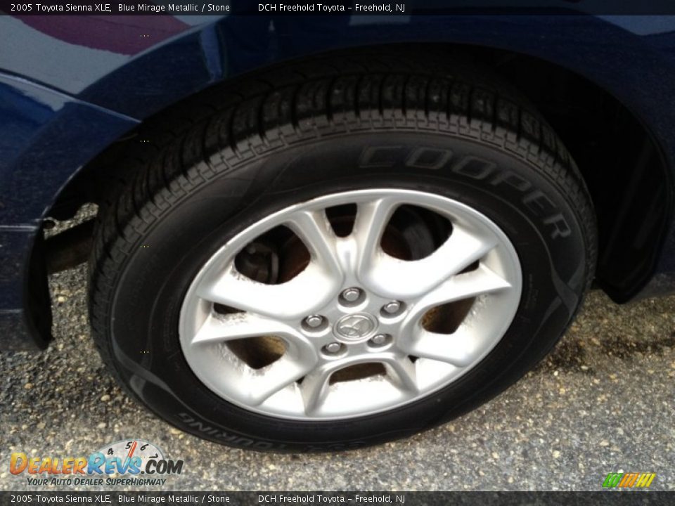 2005 Toyota Sienna XLE Blue Mirage Metallic / Stone Photo #22