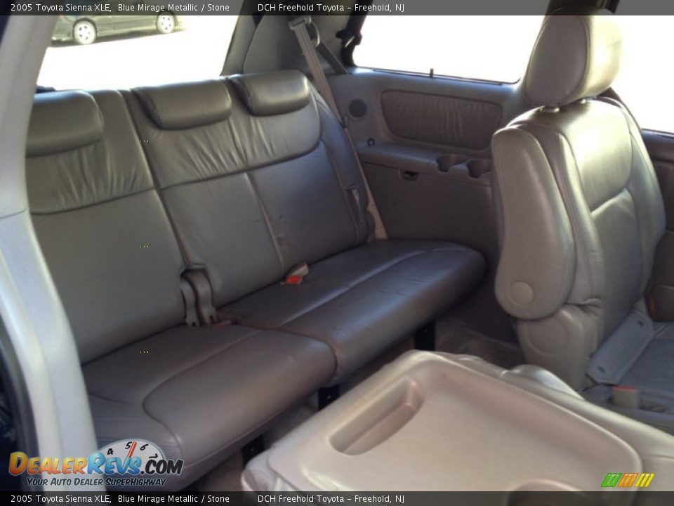 2005 Toyota Sienna XLE Blue Mirage Metallic / Stone Photo #24
