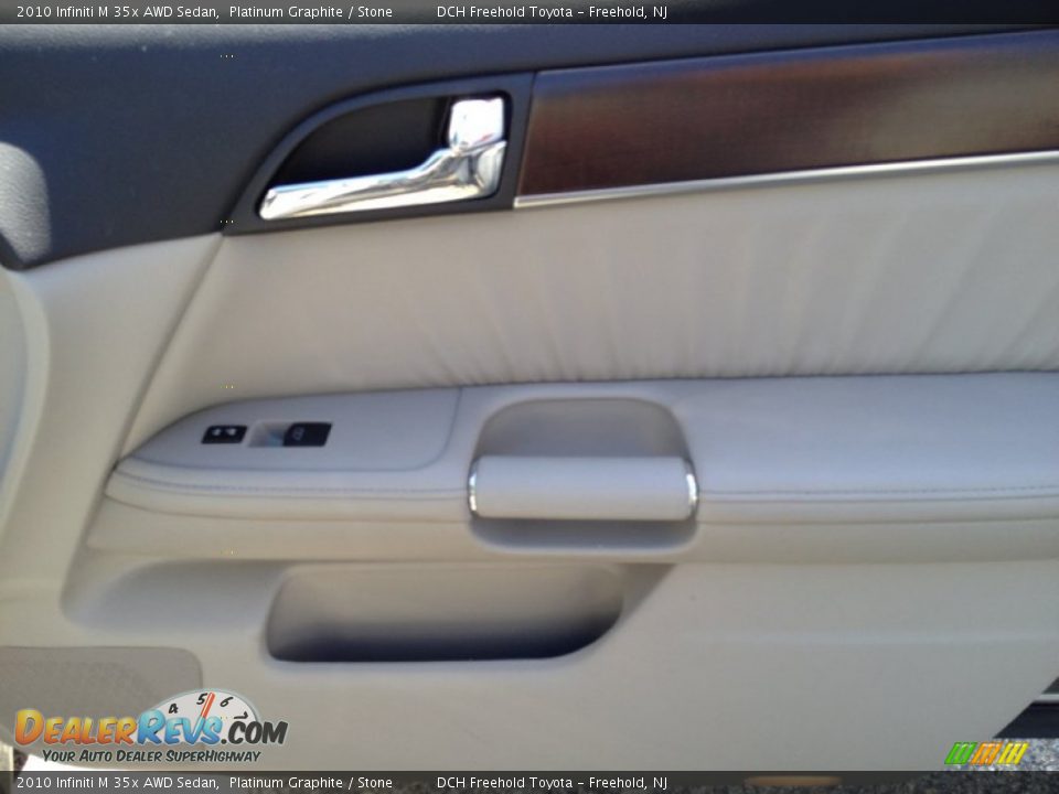 2010 Infiniti M 35x AWD Sedan Platinum Graphite / Stone Photo #28