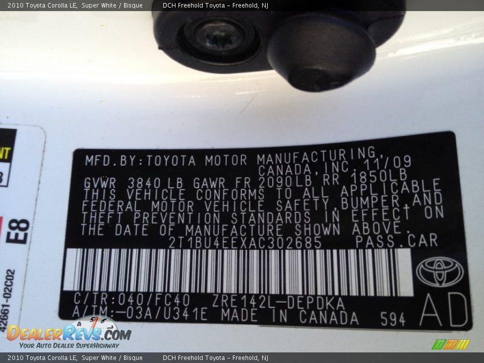 2010 Toyota Corolla LE Super White / Bisque Photo #16