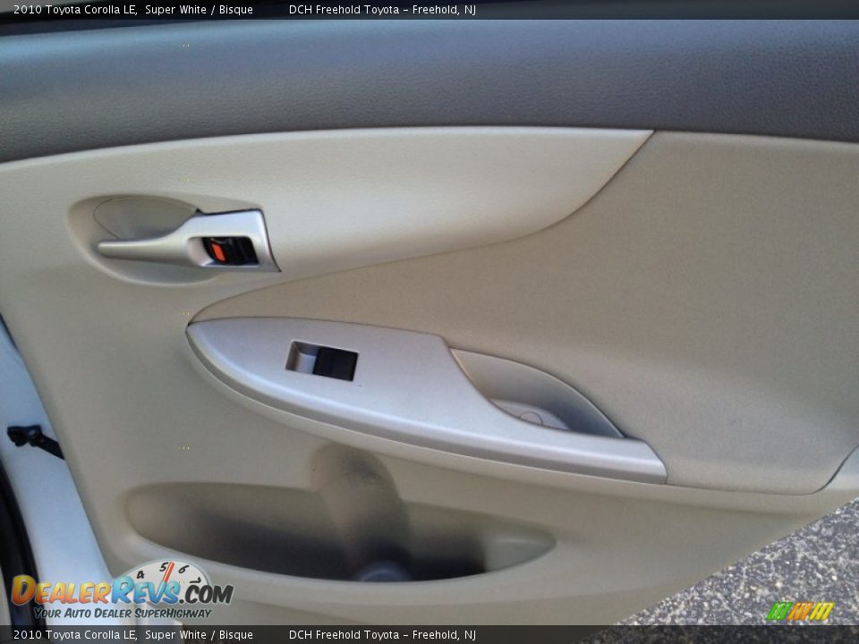 2010 Toyota Corolla LE Super White / Bisque Photo #22