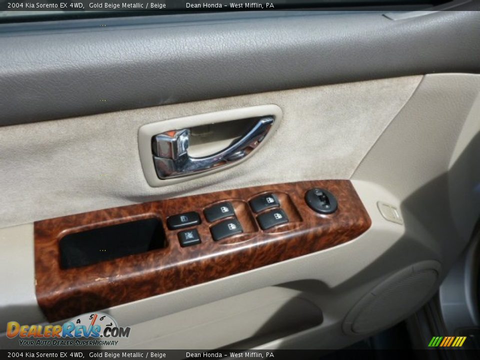 2004 Kia Sorento EX 4WD Gold Beige Metallic / Beige Photo #13