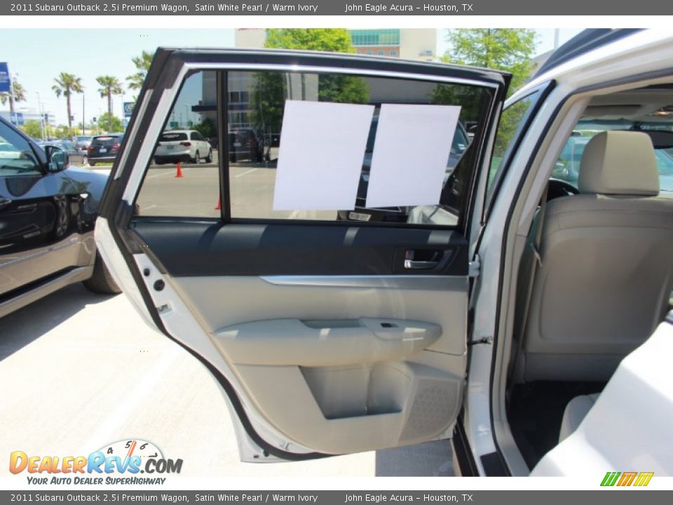 2011 Subaru Outback 2.5i Premium Wagon Satin White Pearl / Warm Ivory Photo #11