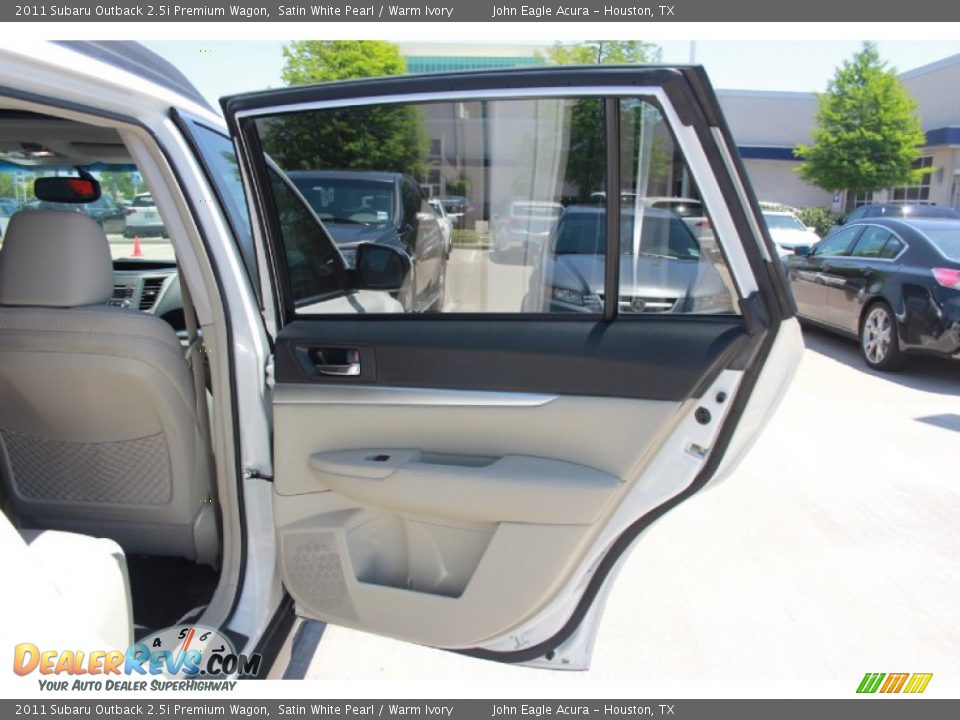 2011 Subaru Outback 2.5i Premium Wagon Satin White Pearl / Warm Ivory Photo #13