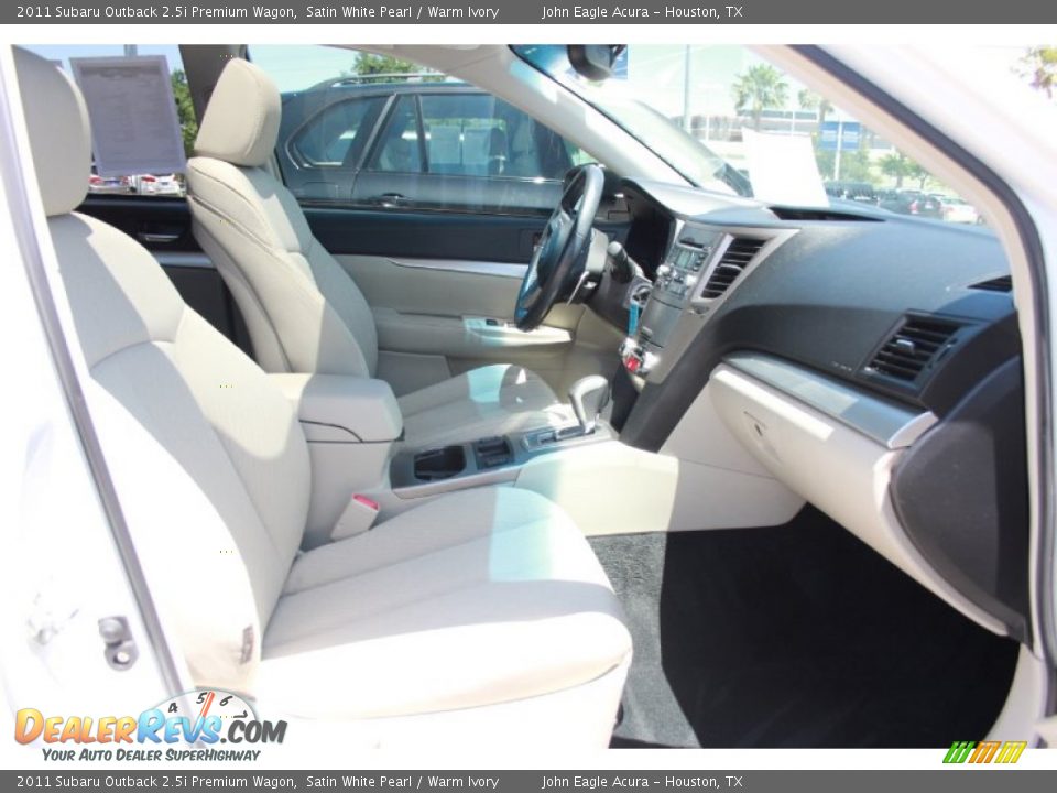 2011 Subaru Outback 2.5i Premium Wagon Satin White Pearl / Warm Ivory Photo #16