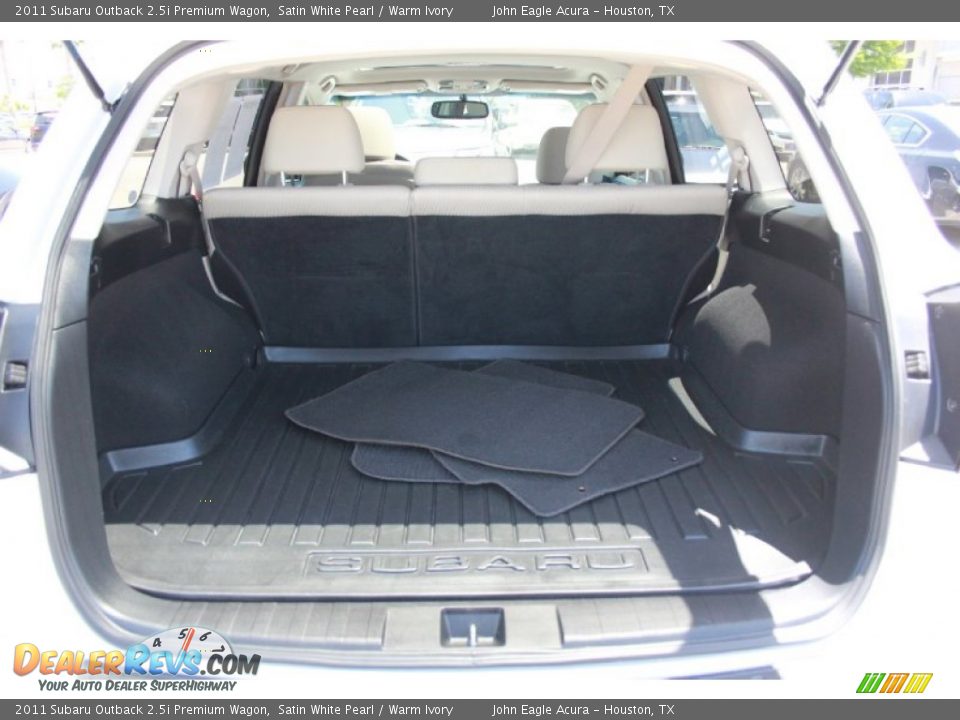 2011 Subaru Outback 2.5i Premium Wagon Satin White Pearl / Warm Ivory Photo #20