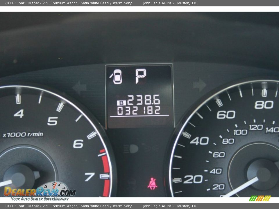 2011 Subaru Outback 2.5i Premium Wagon Satin White Pearl / Warm Ivory Photo #28