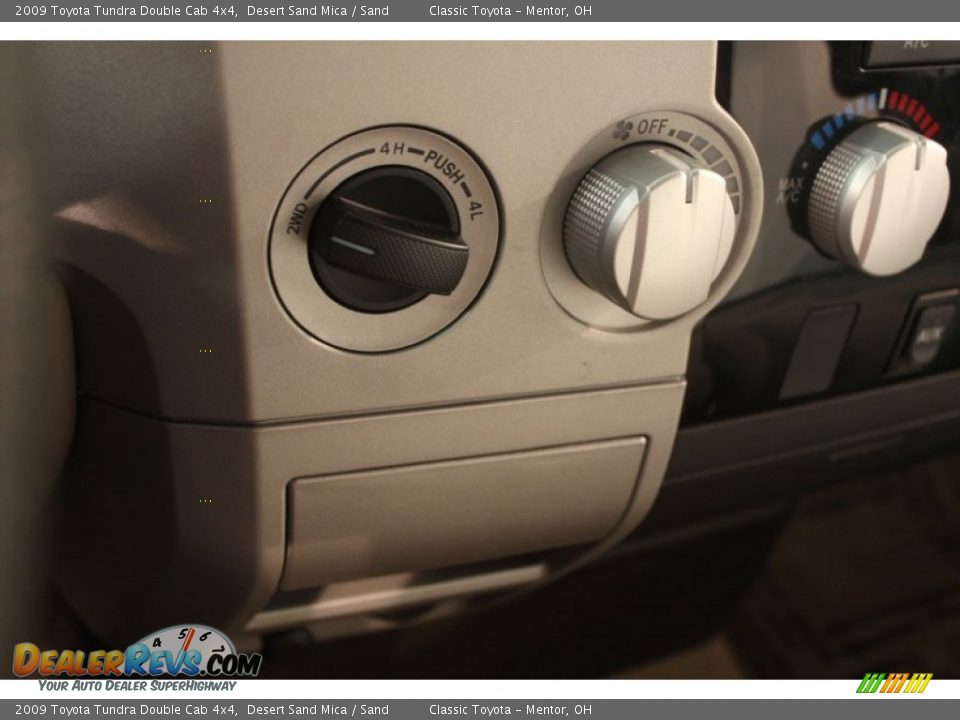 2009 Toyota Tundra Double Cab 4x4 Desert Sand Mica / Sand Photo #20