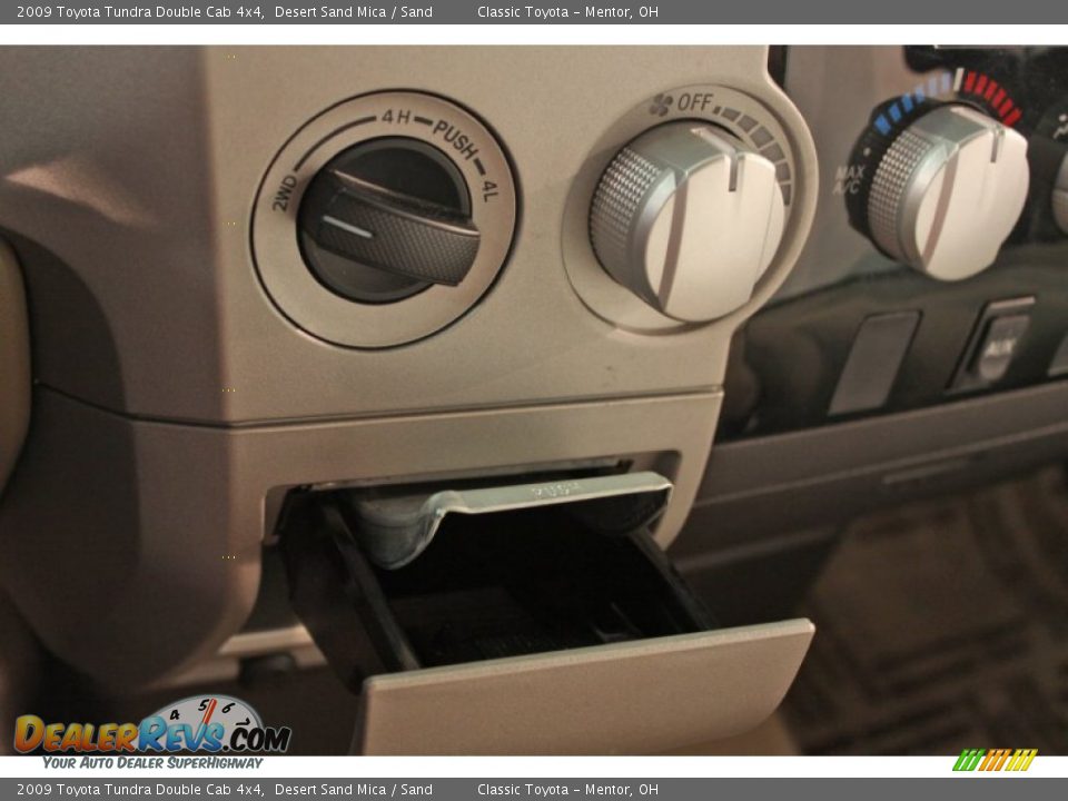 2009 Toyota Tundra Double Cab 4x4 Desert Sand Mica / Sand Photo #21
