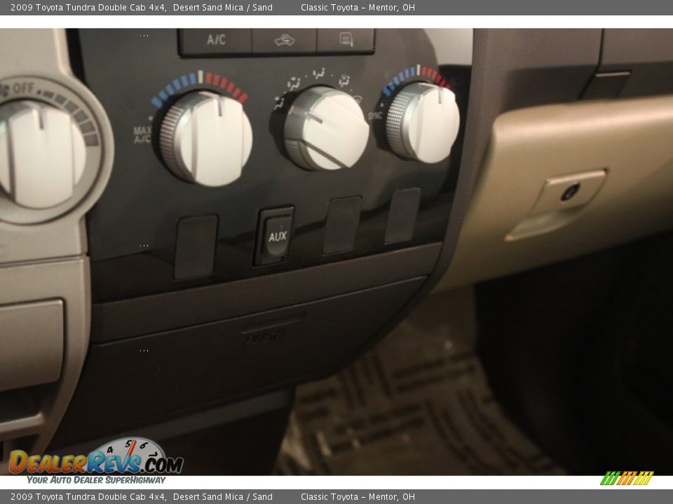 2009 Toyota Tundra Double Cab 4x4 Desert Sand Mica / Sand Photo #22
