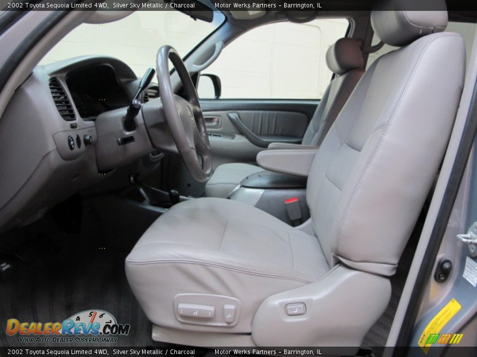 2002 Toyota Sequoia Limited 4WD Silver Sky Metallic / Charcoal Photo #15