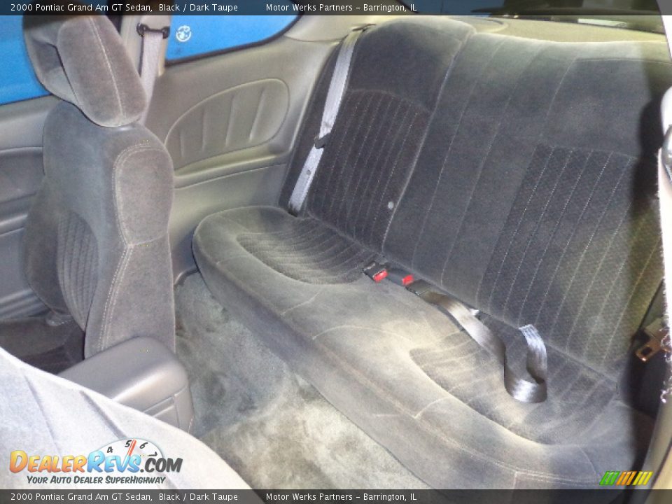Rear Seat of 2000 Pontiac Grand Am GT Sedan Photo #23