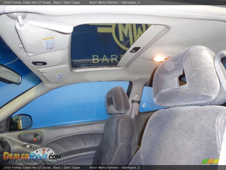 2000 Pontiac Grand Am GT Sedan Black / Dark Taupe Photo #24