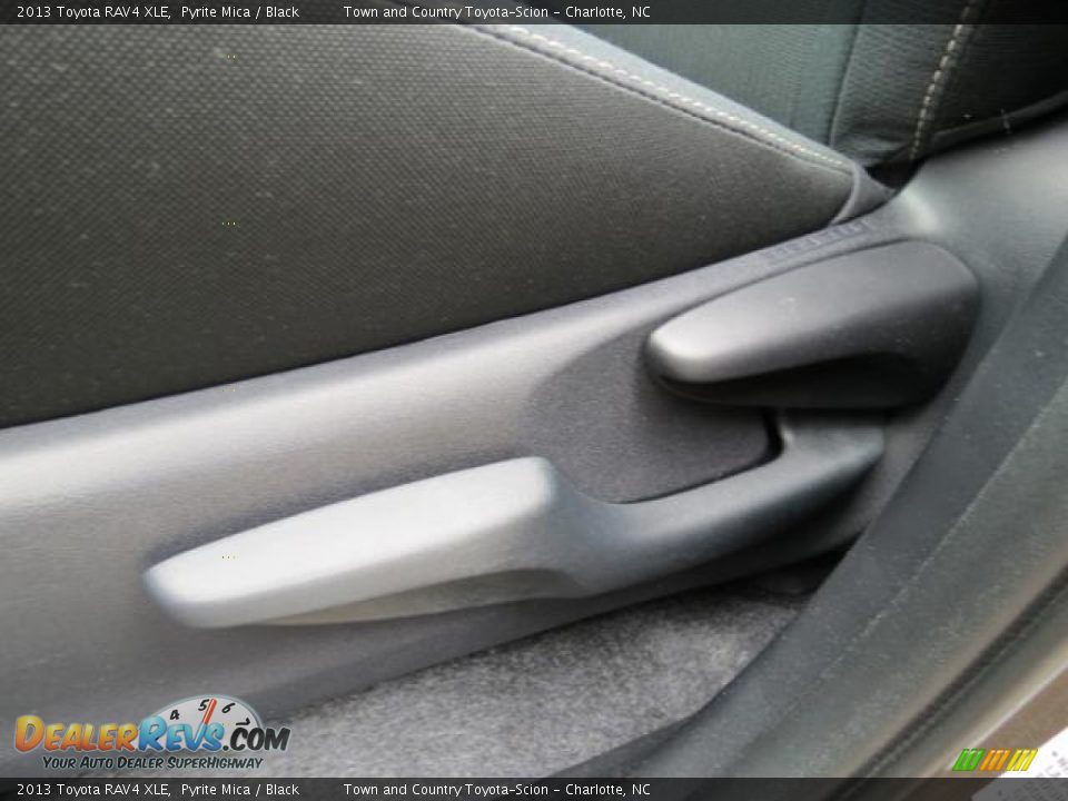 2013 Toyota RAV4 XLE Pyrite Mica / Black Photo #9