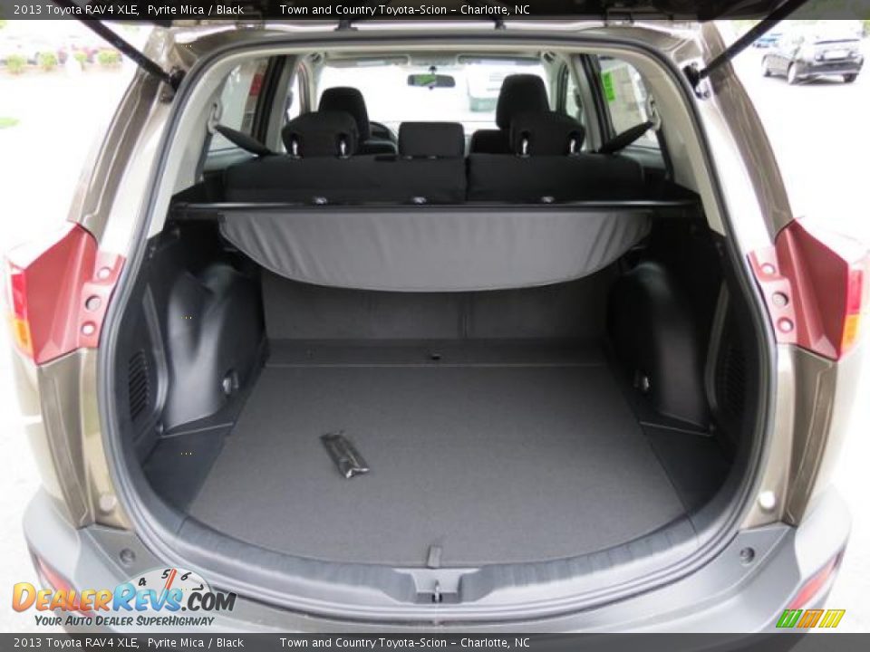 2013 Toyota RAV4 XLE Pyrite Mica / Black Photo #16