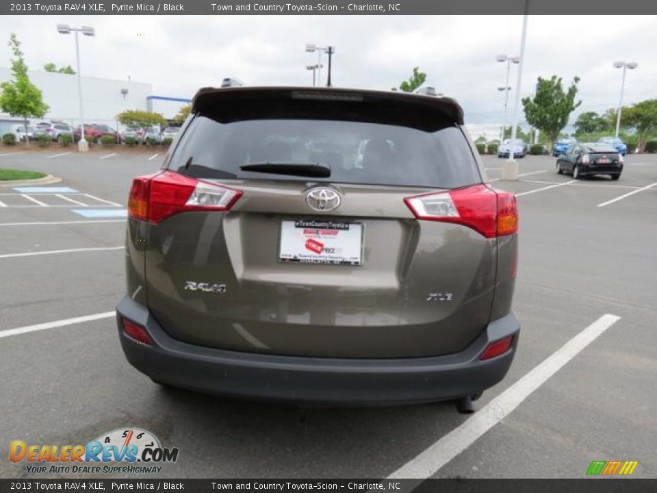 2013 Toyota RAV4 XLE Pyrite Mica / Black Photo #18