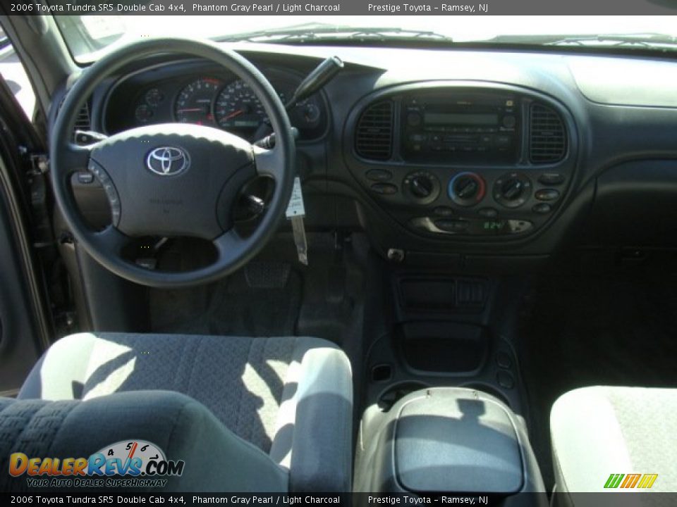 2006 Toyota Tundra SR5 Double Cab 4x4 Phantom Gray Pearl / Light Charcoal Photo #9
