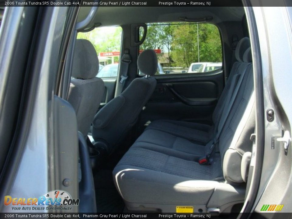 2006 Toyota Tundra SR5 Double Cab 4x4 Phantom Gray Pearl / Light Charcoal Photo #13