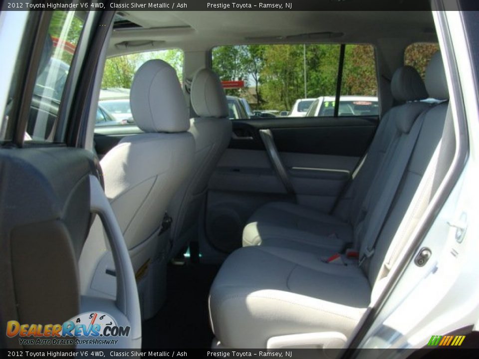 2012 Toyota Highlander V6 4WD Classic Silver Metallic / Ash Photo #13